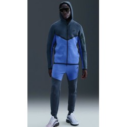 Nike Tech